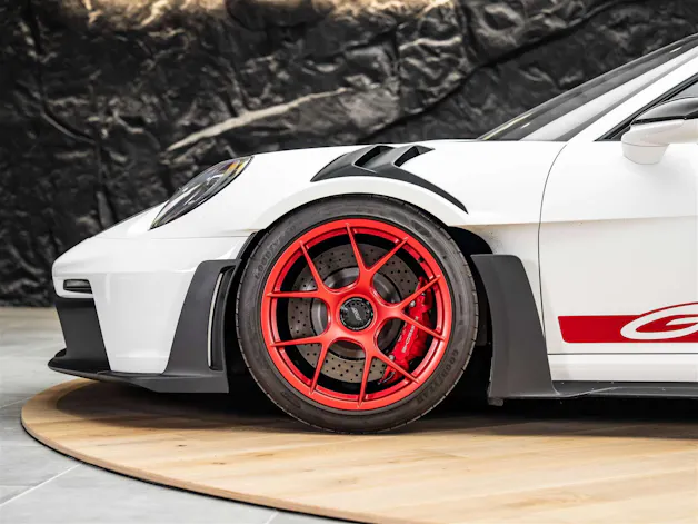 Porsche 911 GT3 RS Weissach