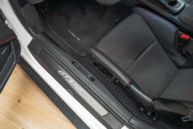 Porsche 911 GT3 RS Weissach