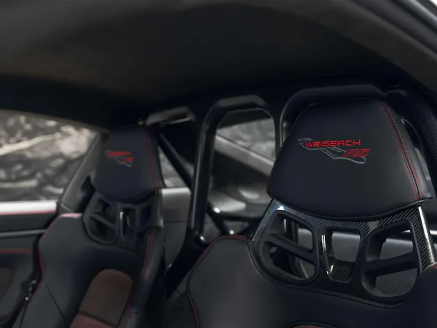 Porsche 911 GT3 RS Weissach