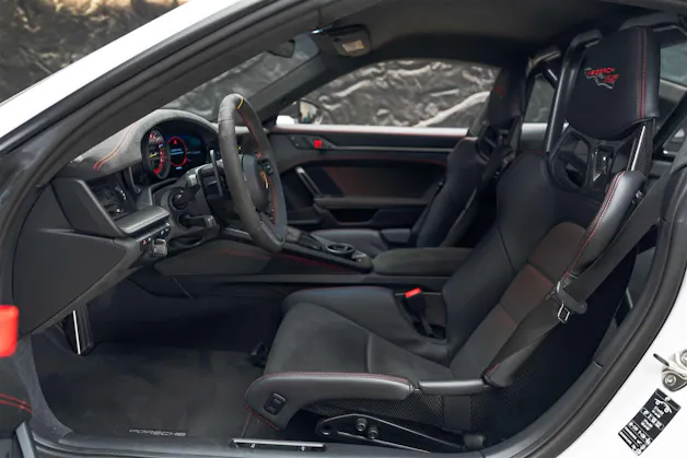 Porsche 911 GT3 RS Weissach