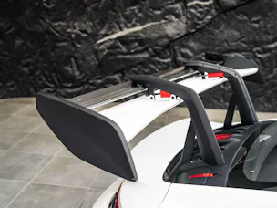 Porsche 911 GT3 RS Weissach