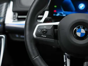 BMW X1 xDrive 23i 48V M Sport *20" Felgen*Harman/Kardon*El. Sitze mit Memory*