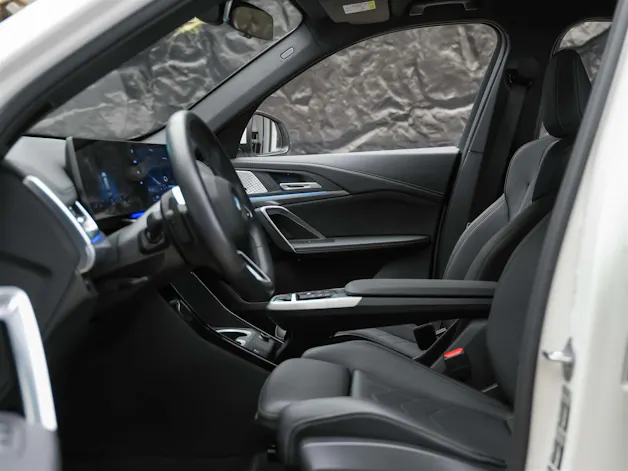 BMW X1 xDrive 23i 48V M Sport *20" Felgen*Harman/Kardon*El. Sitze mit Memory*