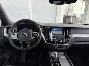 Volvo XC60 B4 Diesel Mild Hybrid AWD Plus Dark Geartronic