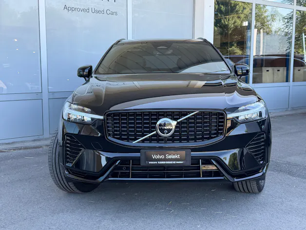 Volvo XC60 B4 Diesel Mild Hybrid AWD Plus Dark Geartronic