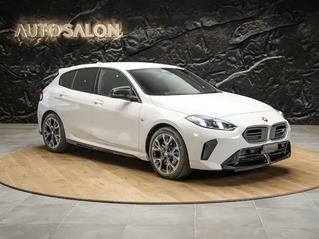 BMW M135 xDrive *Harman/Kardon*Sportsitze*Sitzheizung*Keyless Go*