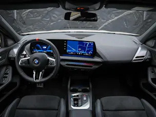 BMW M135 xDrive *Harman/Kardon*Sportsitze*Sitzheizung*Keyless Go*