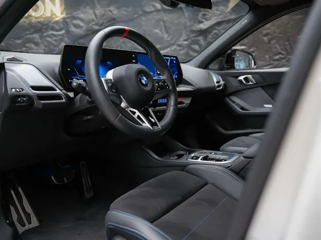 BMW M135 xDrive *Harman/Kardon*Sportsitze*Sitzheizung*Keyless Go*