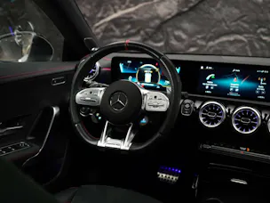 Mercedes-Benz CLA Shooting Brake 45 S AMG 4Matic+ 8G-DCT *Panorama*Assistenzpaket*Burmester*