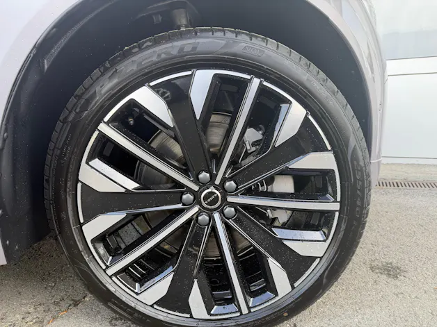 Volvo XC60 T8 eAWD Ultra Dark Geartronic