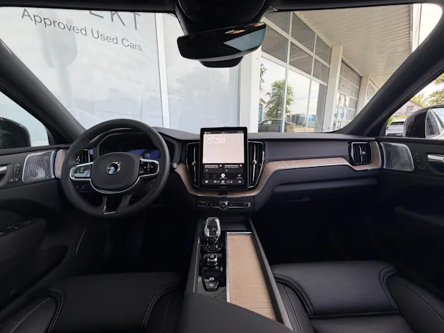 Volvo XC60 T8 eAWD Ultra Dark Geartronic