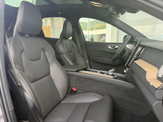 Volvo XC60 T8 eAWD Ultra Dark Geartronic
