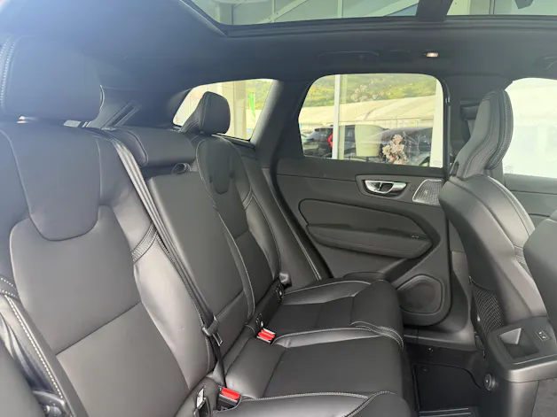 Volvo XC60 T8 eAWD Ultra Dark Geartronic