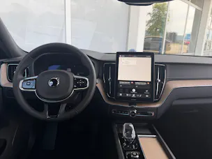 Volvo XC60 T8 eAWD Ultra Dark Geartronic