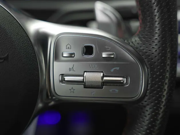 Mercedes-Benz A 35 AMG 4Matic Speedshift *Limousine*CH Auto*el. Sitze*360° Kamera*