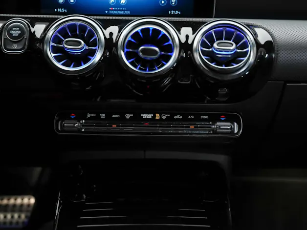 Mercedes-Benz CLA 45 S AMG 4Matic+ 8G-DCT *Schalensitze*Burmester*Schmiedefelgen*