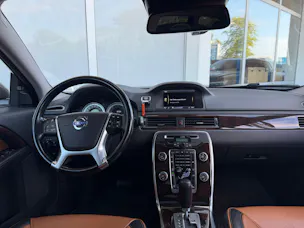 Volvo V70 D5 AWD Summum Geartronic