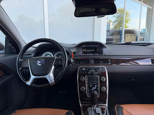Volvo V70 D5 AWD Summum Geartronic