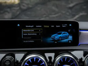 Mercedes-Benz A 35 AMG 4Matic Speedshift *CH Auto*Panorama*Burmester*El. Sitze mit Memory*