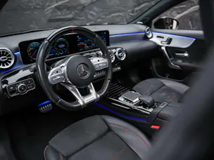 Mercedes-Benz A 35 AMG 4Matic Speedshift *CH Auto*Panorama*Burmester*El. Sitze mit Memory*