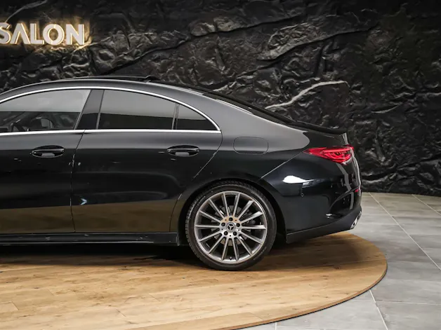Mercedes-Benz CLA 220 AMG Line 7G-DCT 4Matic *Panorama*Standheizung*El. Sitze mit Memory*
