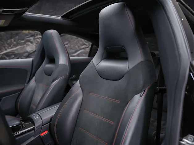 Mercedes-Benz CLA 220 AMG Line 7G-DCT 4Matic *Panorama*Standheizung*El. Sitze mit Memory*