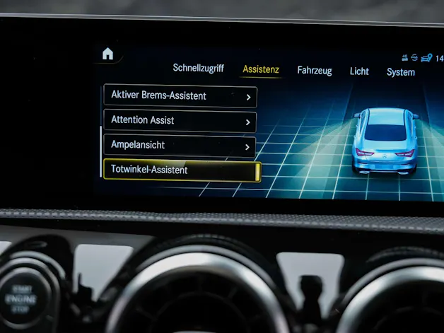 Mercedes-Benz CLA 220 AMG Line 7G-DCT 4Matic *Panorama*Standheizung*El. Sitze mit Memory*