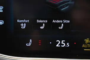 VW Touareg 3.0 TDI Basic Tiptronic *Werksgarantie*22" Felgen*AHK*