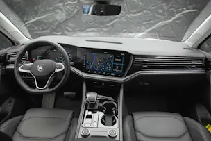 VW Touareg 3.0 TDI Basic Tiptronic *Werksgarantie*22" Felgen*AHK*