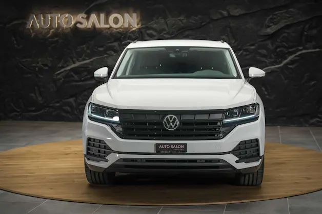 VW Touareg 3.0 TDI Basic Tiptronic *Werksgarantie*22" Felgen*AHK*
