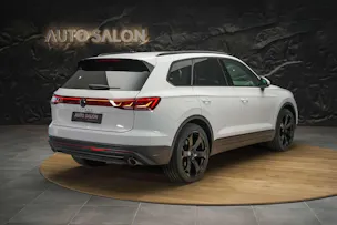 VW Touareg 3.0 TDI Basic Tiptronic *Werksgarantie*22" Felgen*AHK*