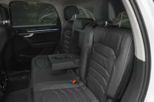 VW Touareg 3.0 TDI Basic Tiptronic *Werksgarantie*22" Felgen*AHK*