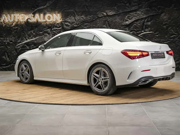 Mercedes-Benz A 200 AMG Line Limousine