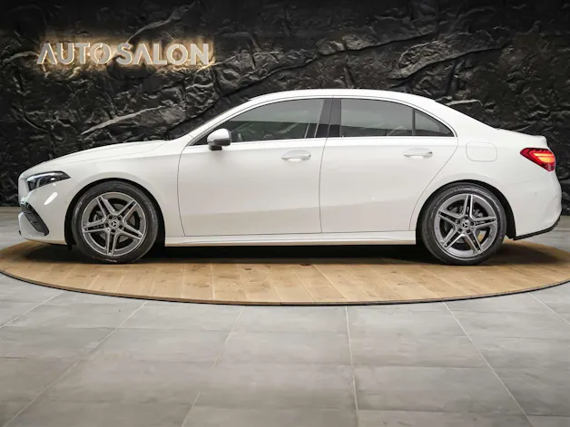 Mercedes-Benz A 200 AMG Line Limousine