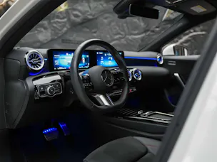 Mercedes-Benz A 200 AMG Line Limousine