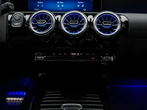 Mercedes-Benz A 200 AMG Line Limousine