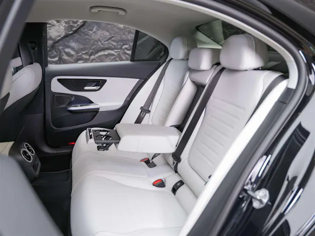 Mercedes-Benz C 300 AMG Line 4matic *20" Felgen*Abstandsregler*Standheizung*