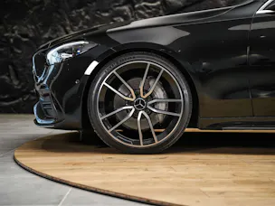 Mercedes-Benz C 300 AMG Line 4matic *20" Felgen*Abstandsregler*Standheizung*