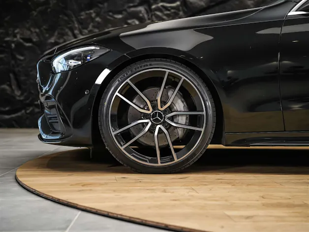 Mercedes-Benz C 300 AMG Line 4matic *20" Felgen*Abstandsregler*Standheizung*