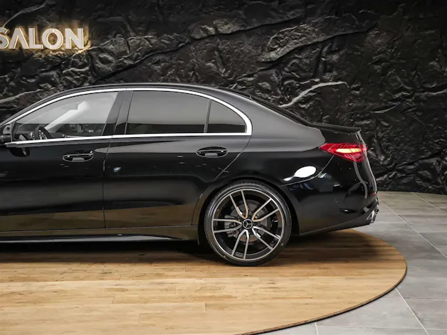 Mercedes-Benz C 300 AMG Line 4matic *20" Felgen*Abstandsregler*Standheizung*