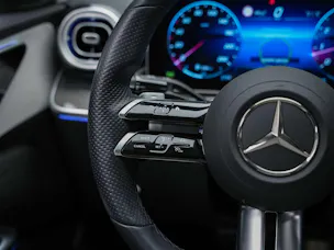 Mercedes-Benz C 300 AMG Line 4matic *20" Felgen*Abstandsregler*Standheizung*