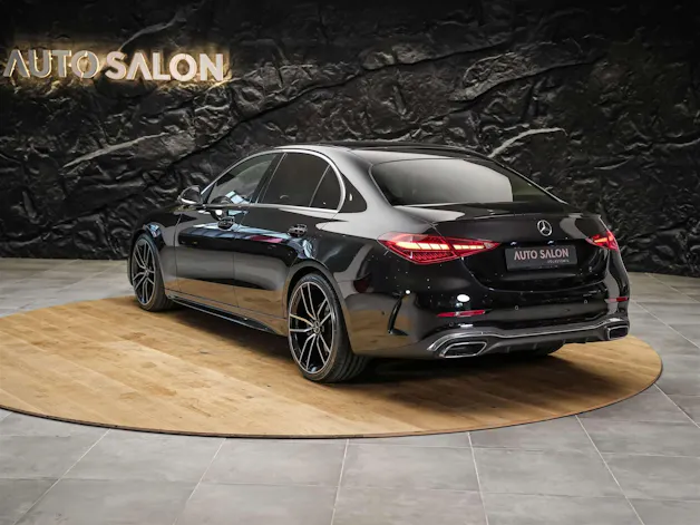Mercedes-Benz C 300 AMG Line 4matic *20" Felgen*Abstandsregler*Standheizung*
