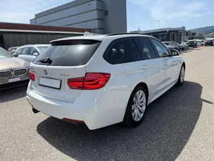 BMW 320i Essential Ed. xDrive SAG Tourin