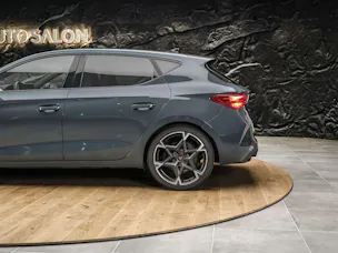 Cupra Leon 2.0 TSI 300 VZ DSG *Werksgarantie*El. Sitze mit Memory*Lenkradheizung*
