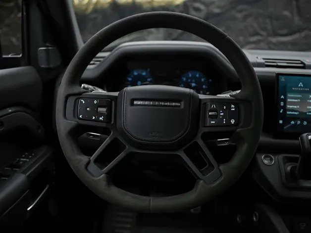 Land Rover Defender 110 5.0 V8 SC *URBAN*24" Felgen*Werksgarantie*AHK*
