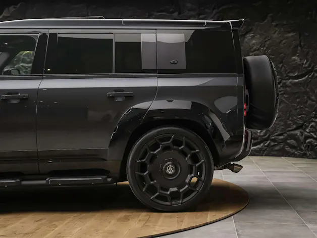 Land Rover Defender 110 5.0 V8 SC *URBAN*24" Felgen*Werksgarantie*AHK*