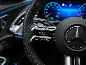 Mercedes-Benz E 220 d AMG Line *21" Felgen*Burmester*360° Kamera*Kühlergrill beleuchtet*