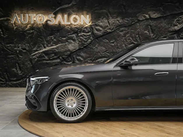 Mercedes-Benz E 220 d AMG Line *21" Felgen*Burmester*360° Kamera*Kühlergrill beleuchtet*