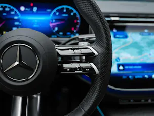 Mercedes-Benz E 220 d AMG Line *21" Felgen*Burmester*360° Kamera*Kühlergrill beleuchtet*