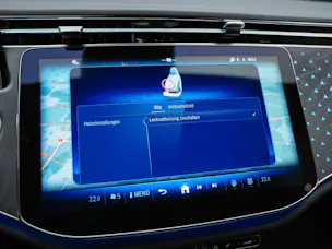 Mercedes-Benz E 220 d AMG Line *21" Felgen*Burmester*360° Kamera*Kühlergrill beleuchtet*